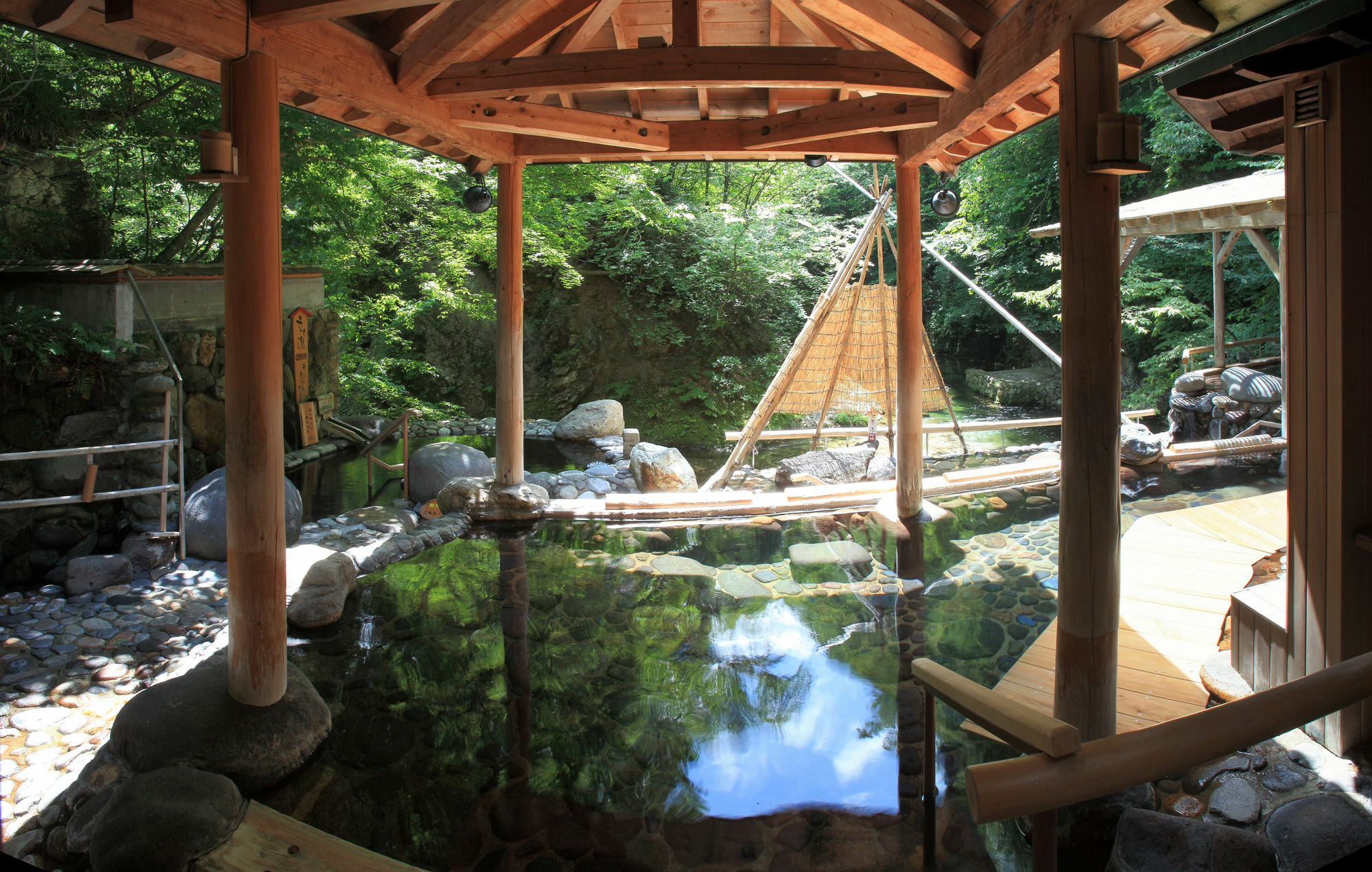 Sakunami Onsen Yuzukushi Salon Ichinobo Sendai Exterior foto